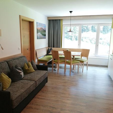 Alps Tux Apartment Bagian luar foto