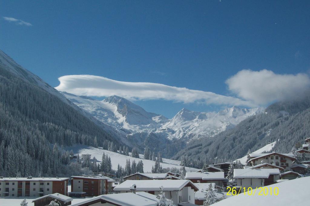 Alps Tux Apartment Bagian luar foto