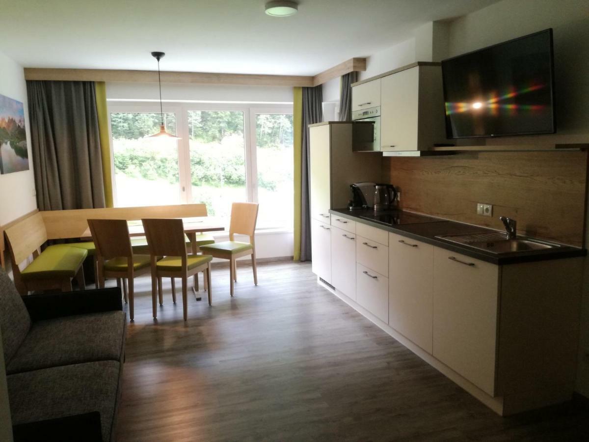 Alps Tux Apartment Bagian luar foto